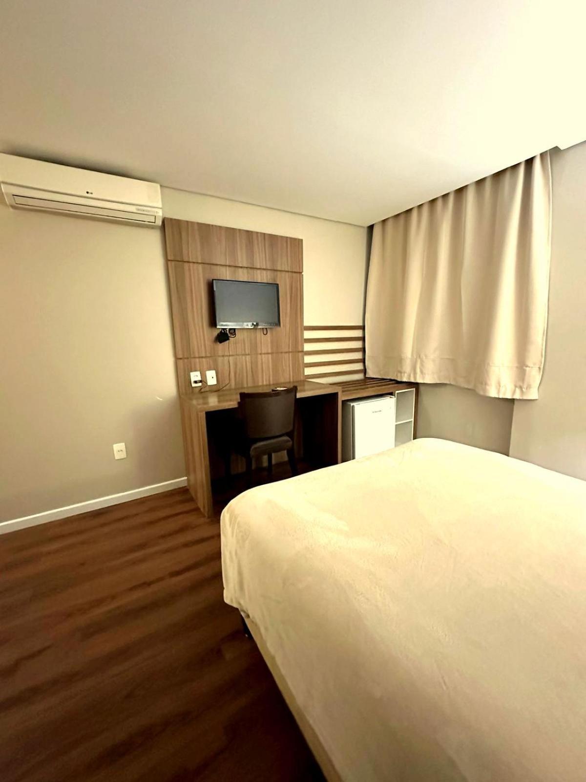 Umbu Hotel Porto Alegre - Centro Historico - Prox Aeroporto 15Min Номер фото