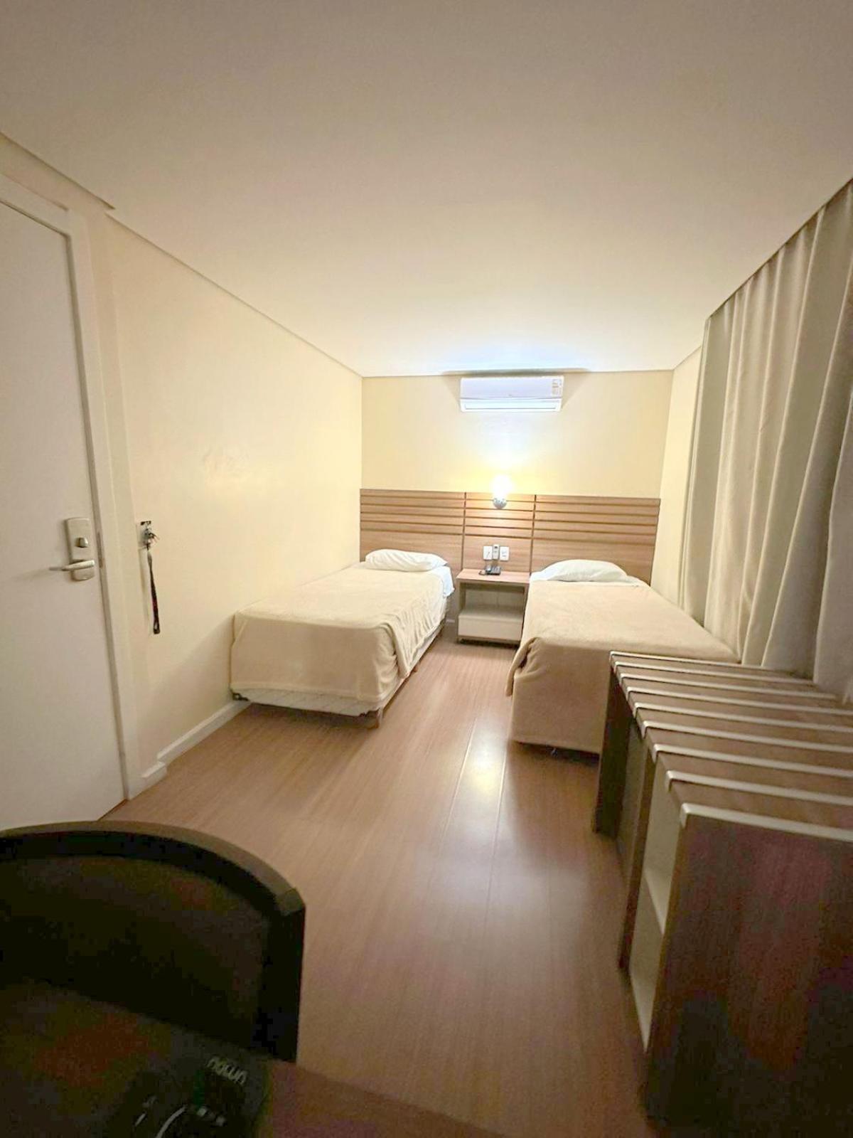 Umbu Hotel Porto Alegre - Centro Historico - Prox Aeroporto 15Min Номер фото