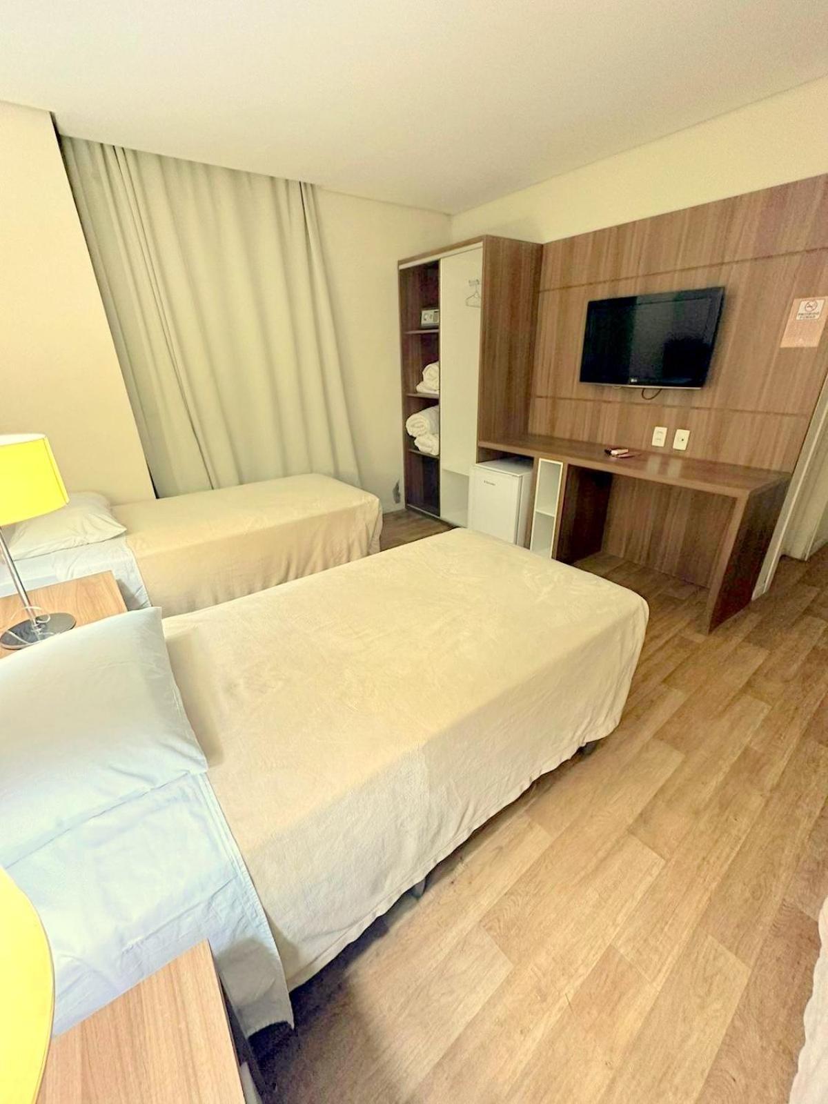 Umbu Hotel Porto Alegre - Centro Historico - Prox Aeroporto 15Min Номер фото