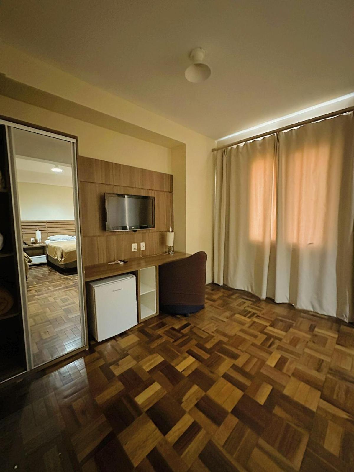Umbu Hotel Porto Alegre - Centro Historico - Prox Aeroporto 15Min Номер фото